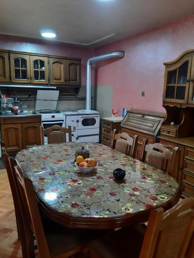 Vila Mir Πίροτ Εξωτερικό φωτογραφία
